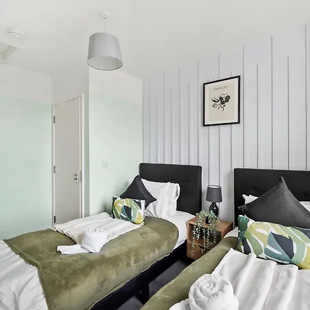 Apartamento The Stylish Gem - Garden - Sleeps 18