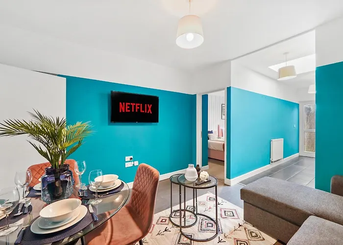 Apartamento The Stylish Gem - Garden - Sleeps 18 Bristol