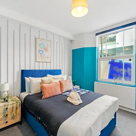 The Stylish Gem - Garden - Sleeps 18 Lejlighed Bristol
