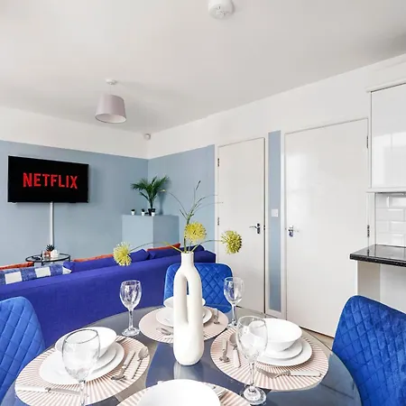 The Stylish Gem - Garden - Sleeps 18 Apartman Bristol