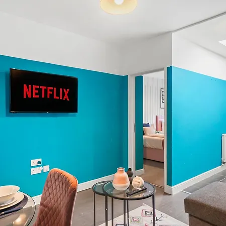 The Stylish Gem - Garden - Sleeps 18 Apartman Bristol