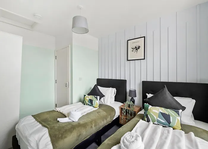 Apartament The Stylish Gem - Garden - Sleeps 18