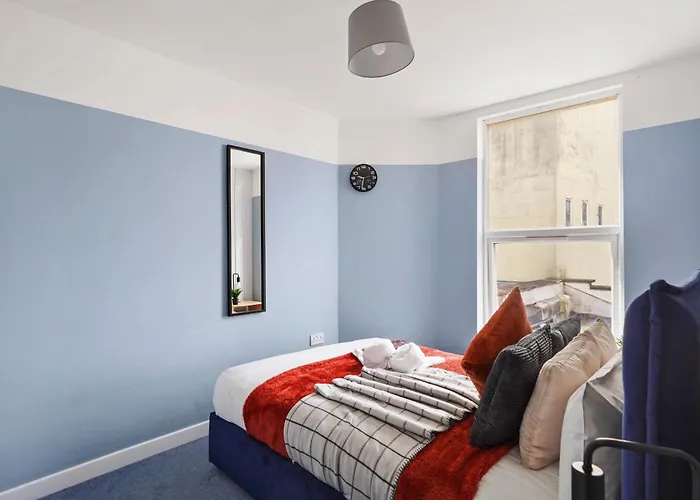 The Stylish Gem - Garden - Sleeps 18 Διαμέρισμα