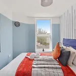 The Stylish Gem - Garden - Sleeps 18 브리스틀