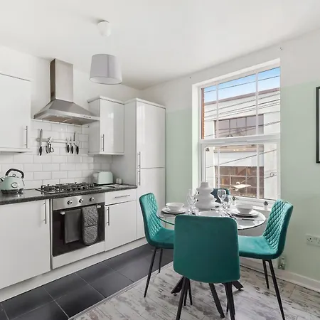 Appartement The Stylish Gem - Garden - Sleeps 18